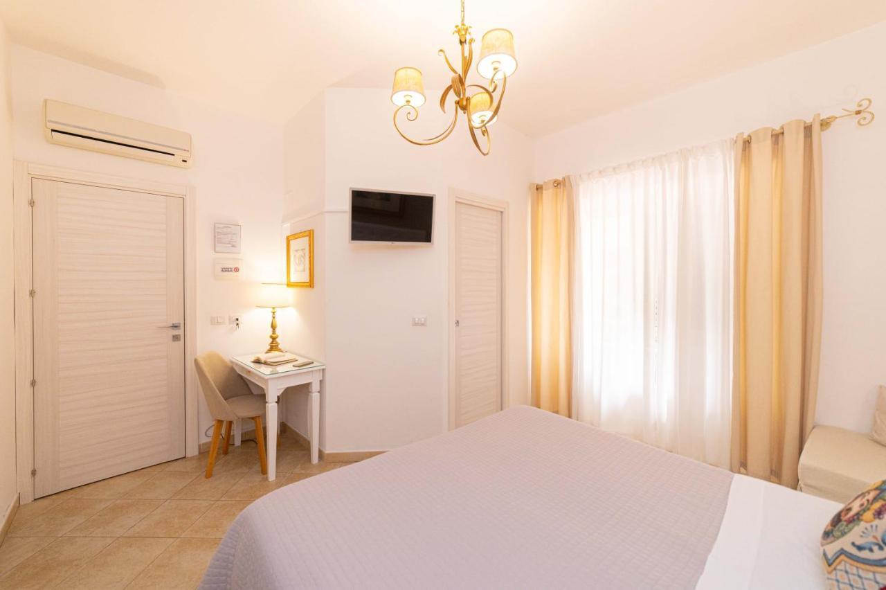 Bed And Breakfast Dionisio Taormina Buitenkant foto