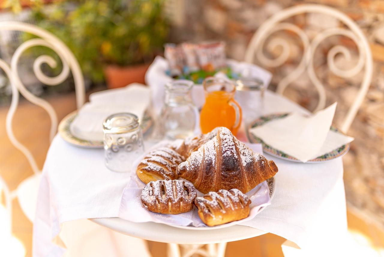 Bed And Breakfast Dionisio Taormina Buitenkant foto