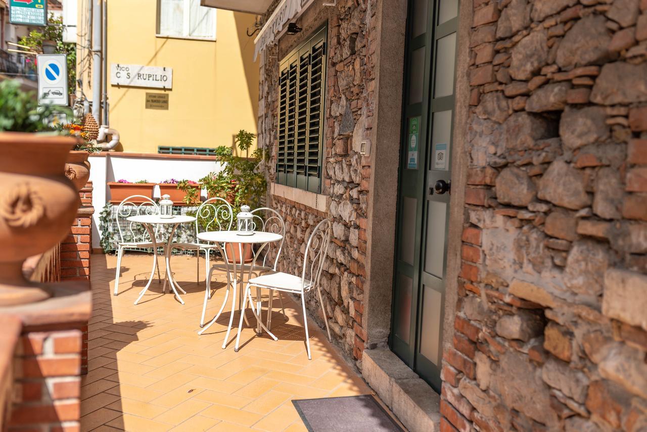 Bed And Breakfast Dionisio Taormina Buitenkant foto