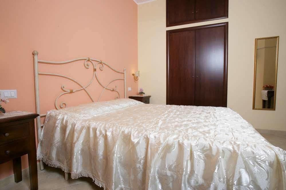 Bed And Breakfast Dionisio Taormina Buitenkant foto