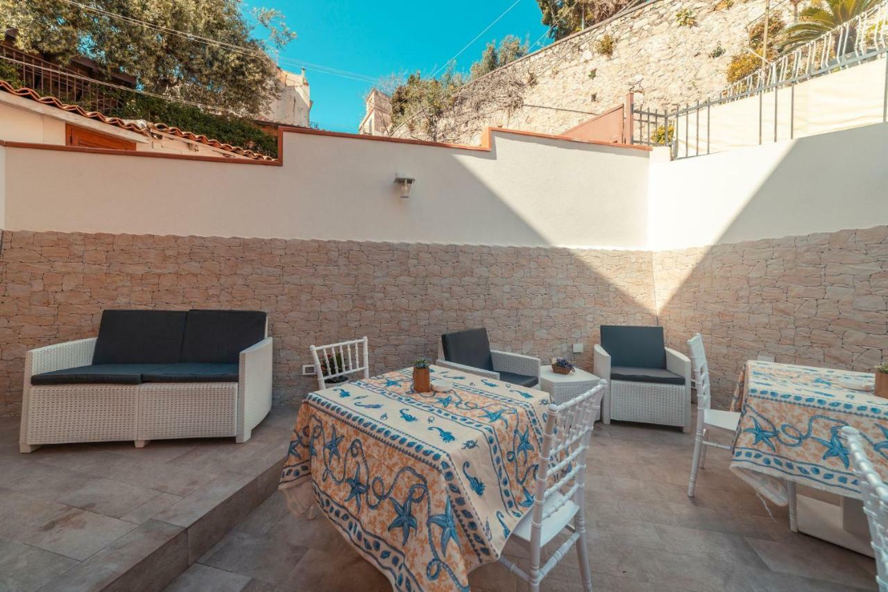 Bed And Breakfast Dionisio Taormina Buitenkant foto