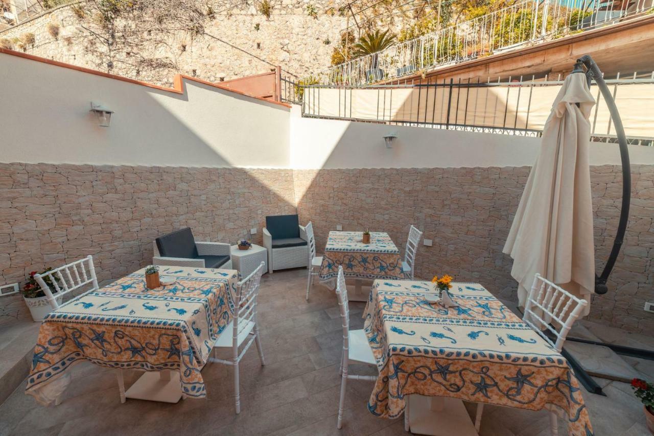 Bed And Breakfast Dionisio Taormina Buitenkant foto